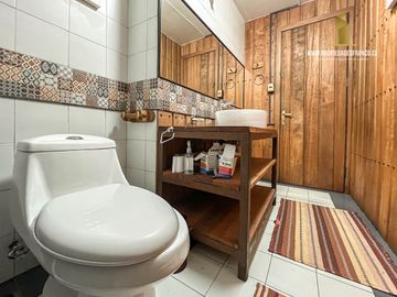 PUCÓN. VENTA CASA 3D 4B CONEXIÓN DIRECTA LAGO VILLARRICA