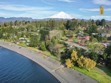 PUCÓN. VENTA CASA 3D 4B CONEXIÓN DIRECTA LAGO VILLARRICA