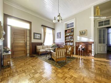 VALPARAÍSO. CERRO ESPERANZA. VENTA CASA COLONIAL CON 1300 M2