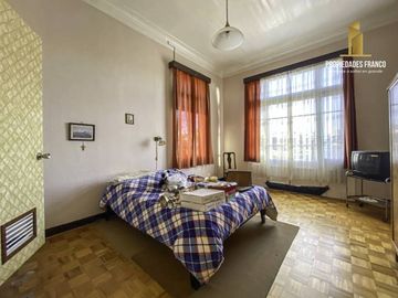VALPARAÍSO. CERRO ESPERANZA. VENTA CASA COLONIAL CON 1300 M2