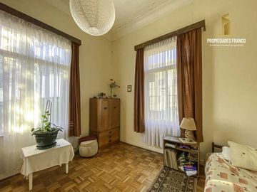 VALPARAÍSO. CERRO ESPERANZA. VENTA CASA COLONIAL CON 1300 M2