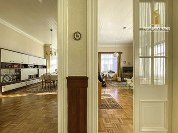 VALPARAÍSO. CERRO ESPERANZA. VENTA CASA COLONIAL CON 1300 M2