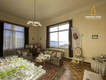 VALPARAÍSO. CERRO ESPERANZA. VENTA CASA COLONIAL CON 1300 M2
