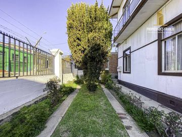 VALPARAÍSO. CERRO ESPERANZA. VENTA CASA COLONIAL CON 1300 M2