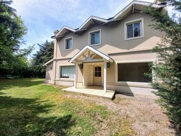 Venta casa 5 ambientes Barrio Septiembre