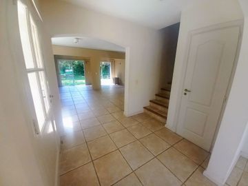 Venta casa 5 ambientes Barrio Septiembre