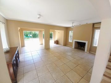Venta casa 5 ambientes Barrio Septiembre
