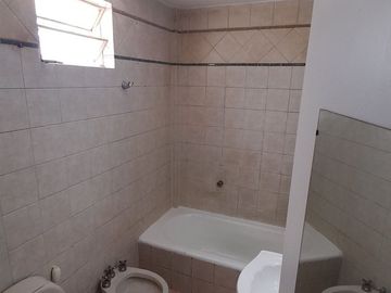Venta 2 ambientes Villa Urquiza.CON RENTA