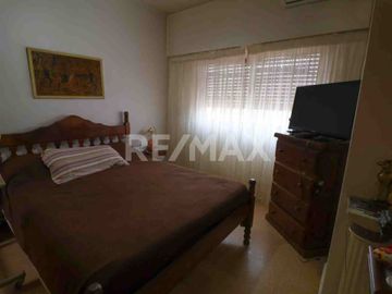 VENTA –   DEPARTAMENTO DE 4 DORM., BROWN 163, NQN