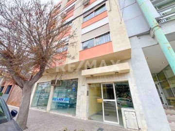 VENTA –   DEPARTAMENTO DE 4 DORM., BROWN 163, NQN