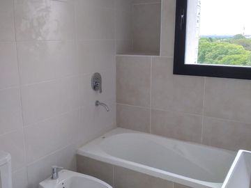 VENTA DEPARTAMENTO 3 AMBIENTES CON COCHERA.