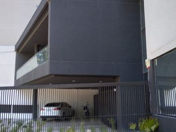 VENTA DEPARTAMENTO 3 AMBIENTES CON COCHERA.