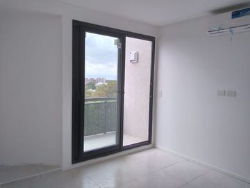VENTA DEPARTAMENTO 3 AMBIENTES CON COCHERA.