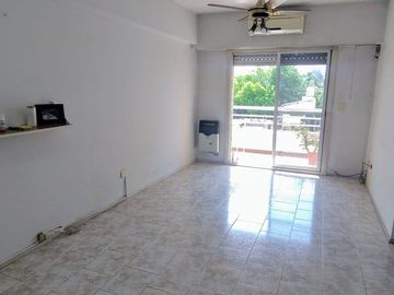 Venta Departamento 3 ambientes en Liniers