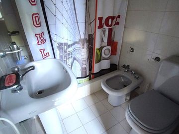 Venta Casa 3 amb y Depto con parque Florida Oeste