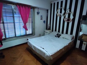 Venta Casa 3 amb y Depto con parque Florida Oeste