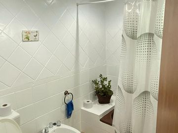 VENTA CASA EN LOMAS DE ZAMORA C/ PARQUE Y QUINCHO