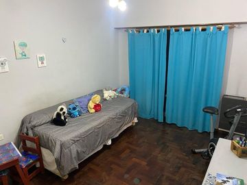 VENTA CASA EN LOMAS DE ZAMORA C/ PARQUE Y QUINCHO