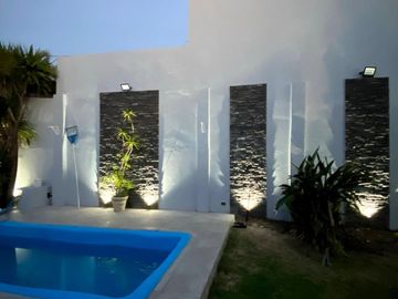 VENTA CASA EN LOMAS DE ZAMORA C/ PARQUE Y QUINCHO