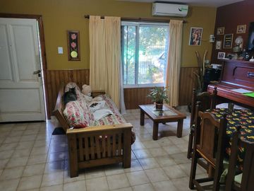 CASA 4 DORMITORIOS JUANA KOSLAY SAN LUIS