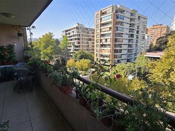 Departamento en Venta en Luis Thayer Ojeda & Carlos Antunez