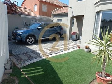 CASA EN VENTA, 5D 4B, QUILICURA
