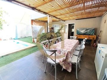 CASA EN VENTA, 5D 4B, QUILICURA
