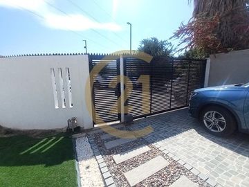 CASA EN VENTA, 5D 4B, QUILICURA