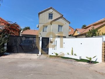 CASA EN VENTA, 5D 4B, QUILICURA