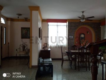 Venta de Casa Centenario Sur, Guayaquil E.Men