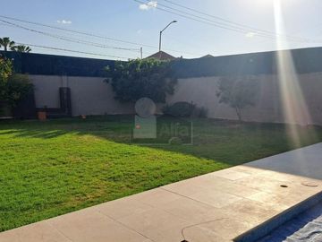 Casa sola en venta en Los Pinos, Saltillo, Coahuila