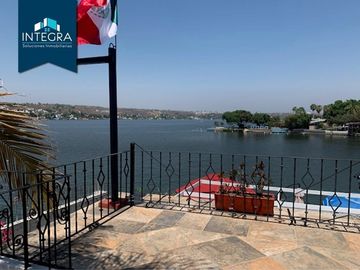 Casa en venta, Bajada del Panteón (Amueblada), Tequesquitengo.