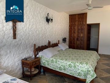 Casa en venta, Bajada del Panteón (Amueblada), Tequesquitengo.