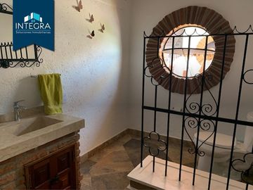 Casa en venta, Bajada del Panteón (Amueblada), Tequesquitengo.