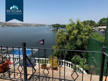 Casa en venta, Bajada del Panteón (Amueblada), Tequesquitengo.