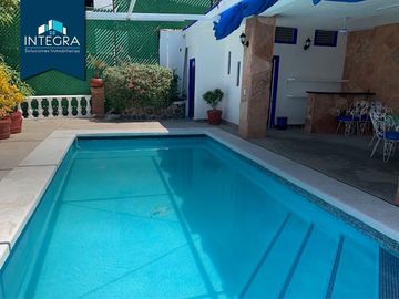 Casa en venta, Bajada del Panteón (Amueblada), Tequesquitengo.