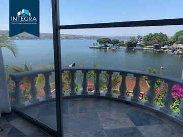 Casa en venta, Bajada del Panteón (Amueblada), Tequesquitengo.