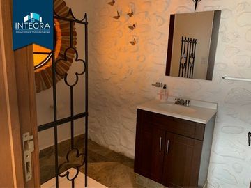 Casa en venta, Bajada del Panteón (Amueblada), Tequesquitengo.