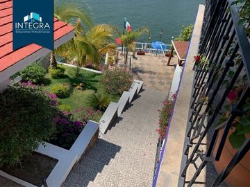 Casa en venta, Bajada del Panteón (Amueblada), Tequesquitengo.