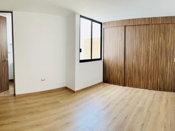 CASA EN VENTA CON RECÁMARA EN PB EN RESIDENCIAL GEMMA MUY CERCA DE LA 11 SUR