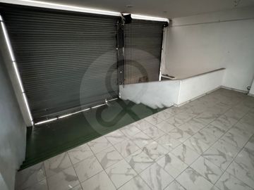 Edificio en venta en Viveros de La Loma