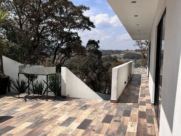 Renta Moderna Residencia en Rancho San Juan
