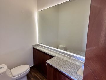 Renta Moderna Residencia en Rancho San Juan