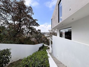 Renta Moderna Residencia en Rancho San Juan