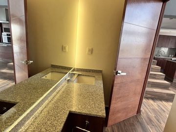 Renta Moderna Residencia en Rancho San Juan
