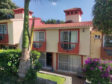 Casa en venta en Burgos Bugambilias, en Temixco, Morelos.