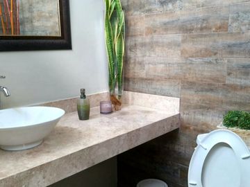 CASA EN VENTA O RENTA EN PRIVADA UBICADA EN CHOLUL
