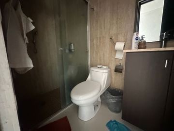 DPTO. VENTA CON ROOF GARDEN 2 REC 2 BAÑOS 2 AUTOS MUY ILUMINADO