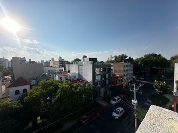 DPTO. VENTA CON ROOF GARDEN 2 REC 2 BAÑOS 2 AUTOS MUY ILUMINADO