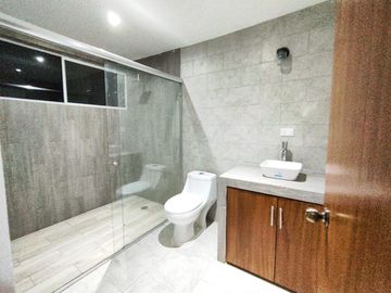 CASA  EN VENTA | CON JARDIN GRANDE | POR LA BUAP PUEBL